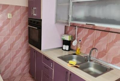 Apartament cu 2 camere nedecomandat, mobilat în Central
