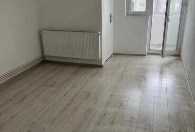Garsonieră decomandată în Central - 2