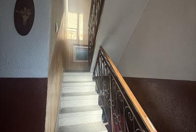 Casă cu 4 camere în Vâlcele
