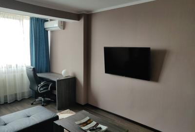 Apartament cu 3 camere decomandat în Astra - 1
