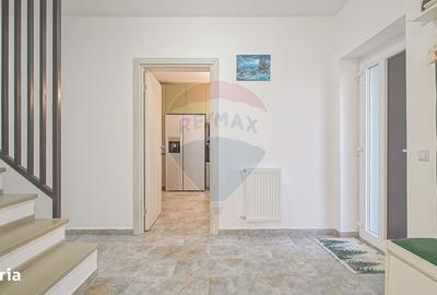 Casă cu 4 camere cu Teren 293 Mp în Central - 4