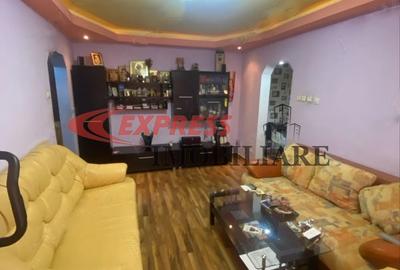 Apartament cu 3 camere semidecomandat în Titan
