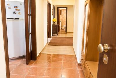 Apartament cu 4 camere decomandat în Trocadero - 12