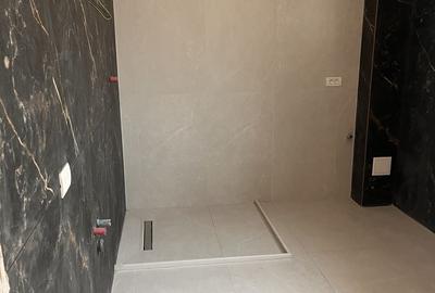 Casă cu 4 camere cu Teren 250 Mp în Central