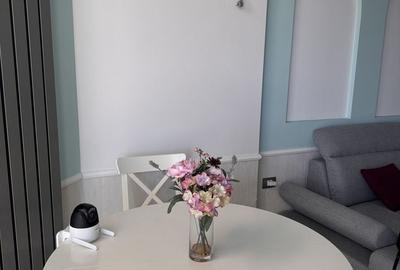 Apartament cu 3 camere în Est - 1