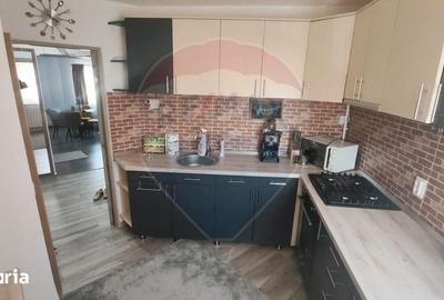 Apartament cu 3 camere decomandat în Central - 1