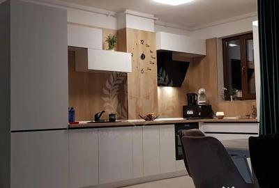 Apartament cu 3 camere decomandat în Albert