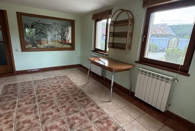 Casă cu 4 camere în Lupești - 6