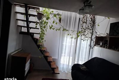 Casă cu 8 camere cu Teren 500 Mp în Tei - 7