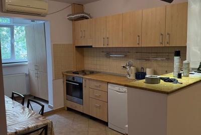 Apartament cu 3 camere semidecomandat în Militari - 1