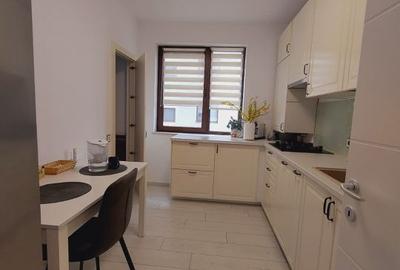 Apartament cu 3 camere decomandat, mobilat în Becaș