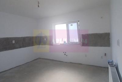 Casă cu 3 camere cu Teren 400 Mp în Central - 2