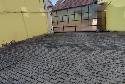 Spațiu comercial, de 319 mp, în Central - 2
