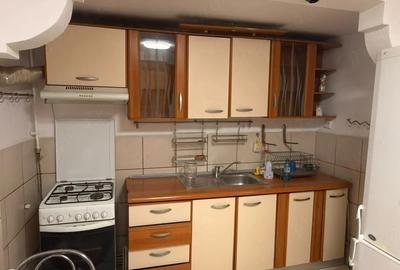 Apartament cu 2 camere decomandat în Traian