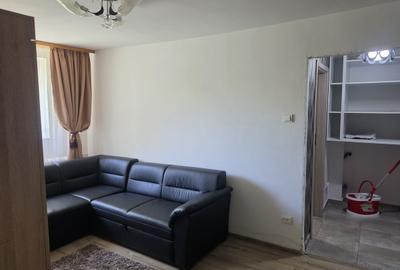 Apartament cu 3 camere decomandat în Fundeni - 1