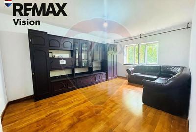 Apartament cu 3 camere decomandat, mobilat în 1 Mai - 2