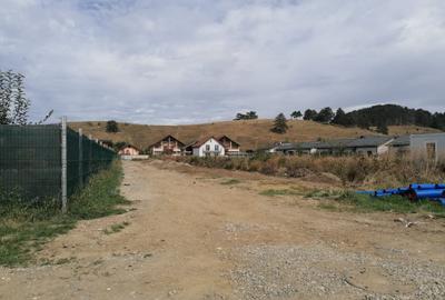 Teren Construcții intravilan de 2700 mp, în Sânpetru
