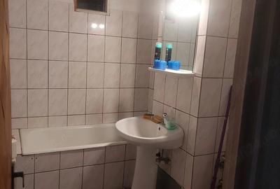 Apartament cu 2 camere decomandat în Găvana