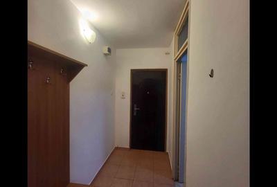 Apartament cu 2 camere semidecomandat în Narcisa