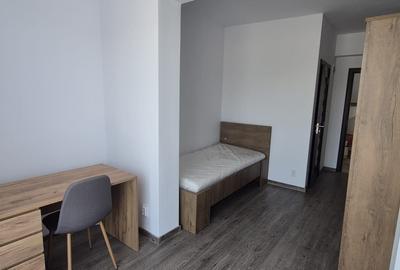 Apartament cu 9 camere în 7 Noiembrie - 2