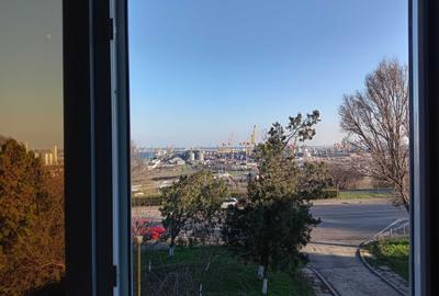 Garsonieră în Far