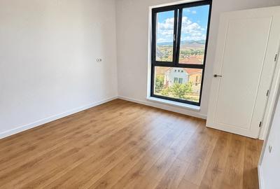 Casă cu 4 camere cu Teren 314 Mp în Central