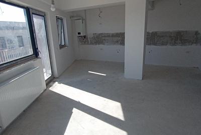 Apartament cu 2 camere decomandat în Tomis Plus