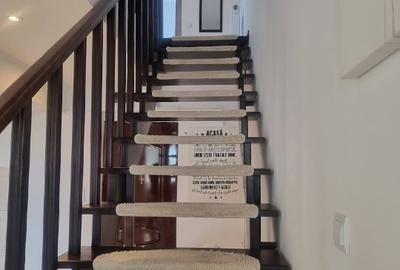 Apartament cu 4 camere circular în Trivale - 4