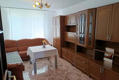 Apartament cu 3 camere decomandat, mobilat în Nord
