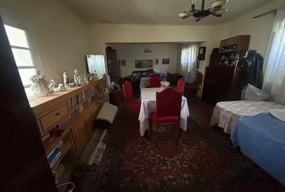 Casă cu 4 camere cu Teren 3500 Mp în Ficătar