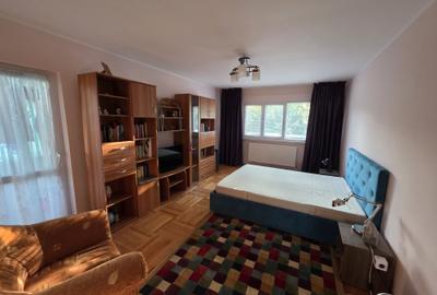 Apartament cu 2 camere decomandat în Sârbi