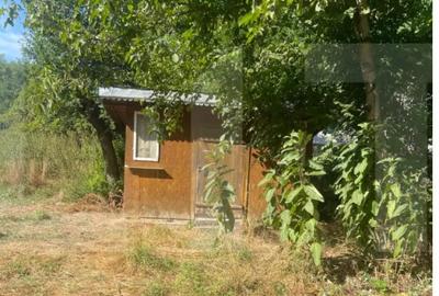 Casă cu 2 camere cu Teren 4401 Mp în Văculești