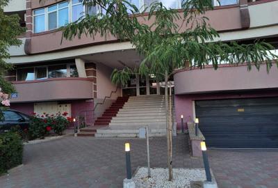 Apartament cu 3 camere decomandat în Nufărul - 1
