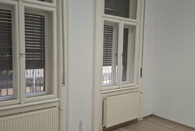 Birou, de 140 mp, în P-ța Unirii - 14