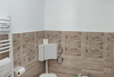 Spațiu comercial, de 90 mp, în Central - 17