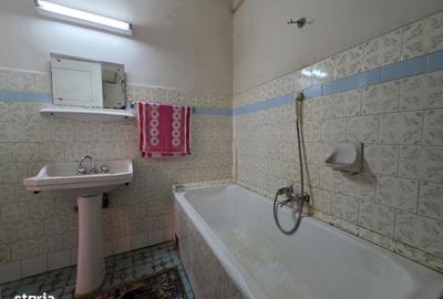 Casă cu 4 camere cu Teren 235 Mp în Central - 9