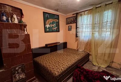Casă cu 3 camere cu Teren 1427 Mp în Central