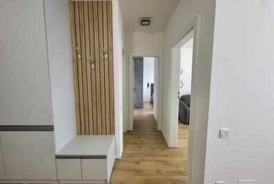 Apartament cu 3 camere semidecomandat, mobilat în Iris - 13