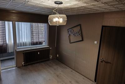 Apartament cu 3 camere semidecomandat în Tătărași - 1