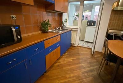 Apartament cu 4 camere în Central - 1