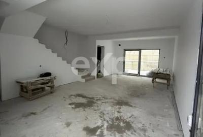 Casă cu 3 camere cu Teren 200 Mp în Smeura - 5