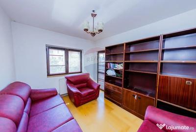 Apartament cu 4 camere decomandat în Republicii