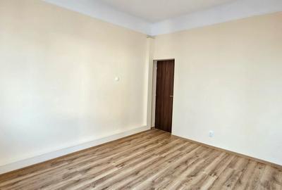 Birou, de 63.330001831055 mp, în Eroii Revoluției - 6