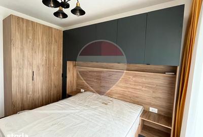 Apartament cu 2 camere decomandat în Văcăresti