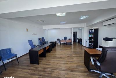 Spațiu comercial, de 60 mp, în Central