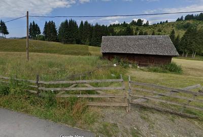 Teren de 2000 mp, în Fundata