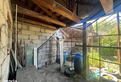 Casă cu 7 camere cu Teren 467 Mp în Central
