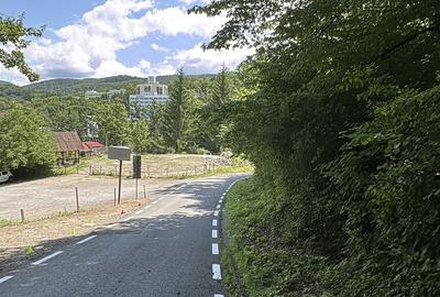 Teren de 3100 mp, în Central