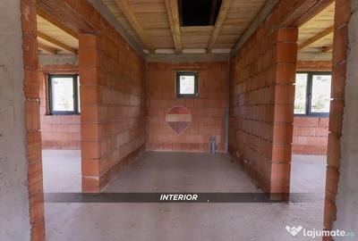 Casă cu 3 camere cu Teren 500 Mp în Central