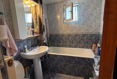 Apartament cu 3 camere decomandat în Eroii Revoluției - 4